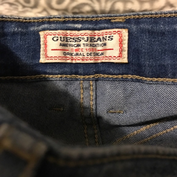 Guess Jeans - Picture 2 of 5